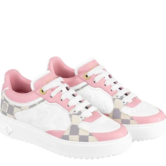 Louis Vuitton 💕Timeout Damier embossed sneakers💕 - Picture 4 of 11